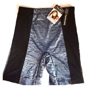 New with tags Kathy Ireland light shaping Boy leg